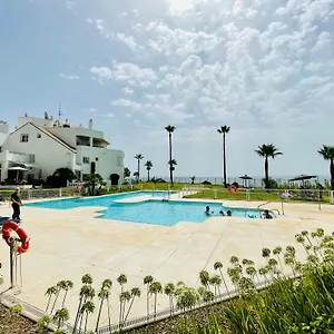 Sea Breeze Retreat - Golf Getaway Apartamento